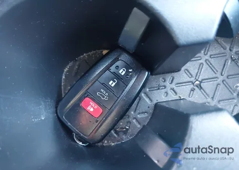 2021 Toyota Rav4 Xle z USA, uszkodzony, nr VIN 2T3P1RFV5MC227402